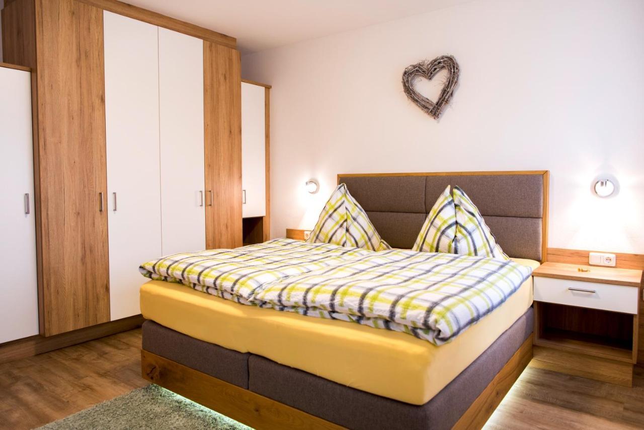 Almtalhotel Appartements In Pettenbach Exterior photo