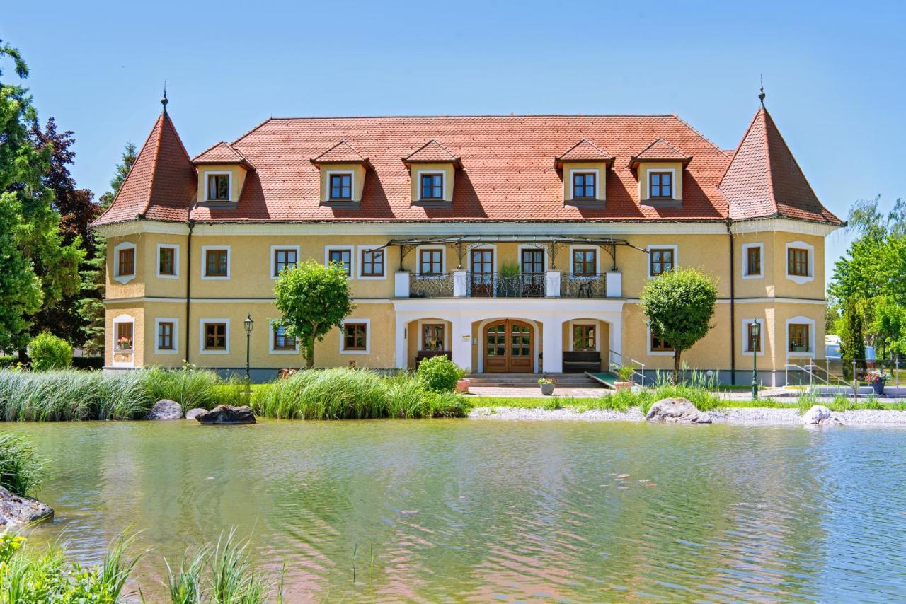 Almtalhotel Appartements In Pettenbach Exterior photo