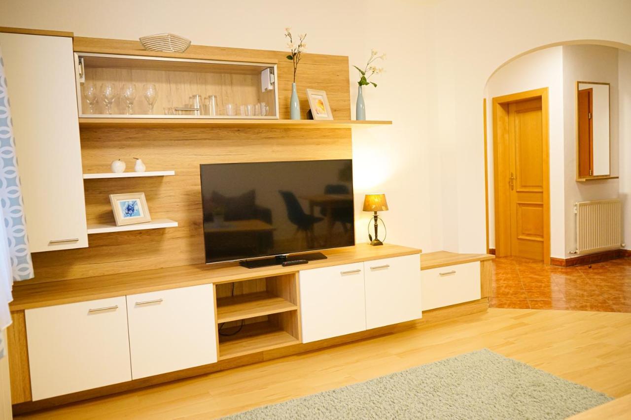 Almtalhotel Appartements In Pettenbach Exterior photo