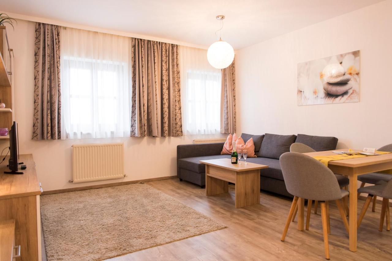 Almtalhotel Appartements In Pettenbach Exterior photo